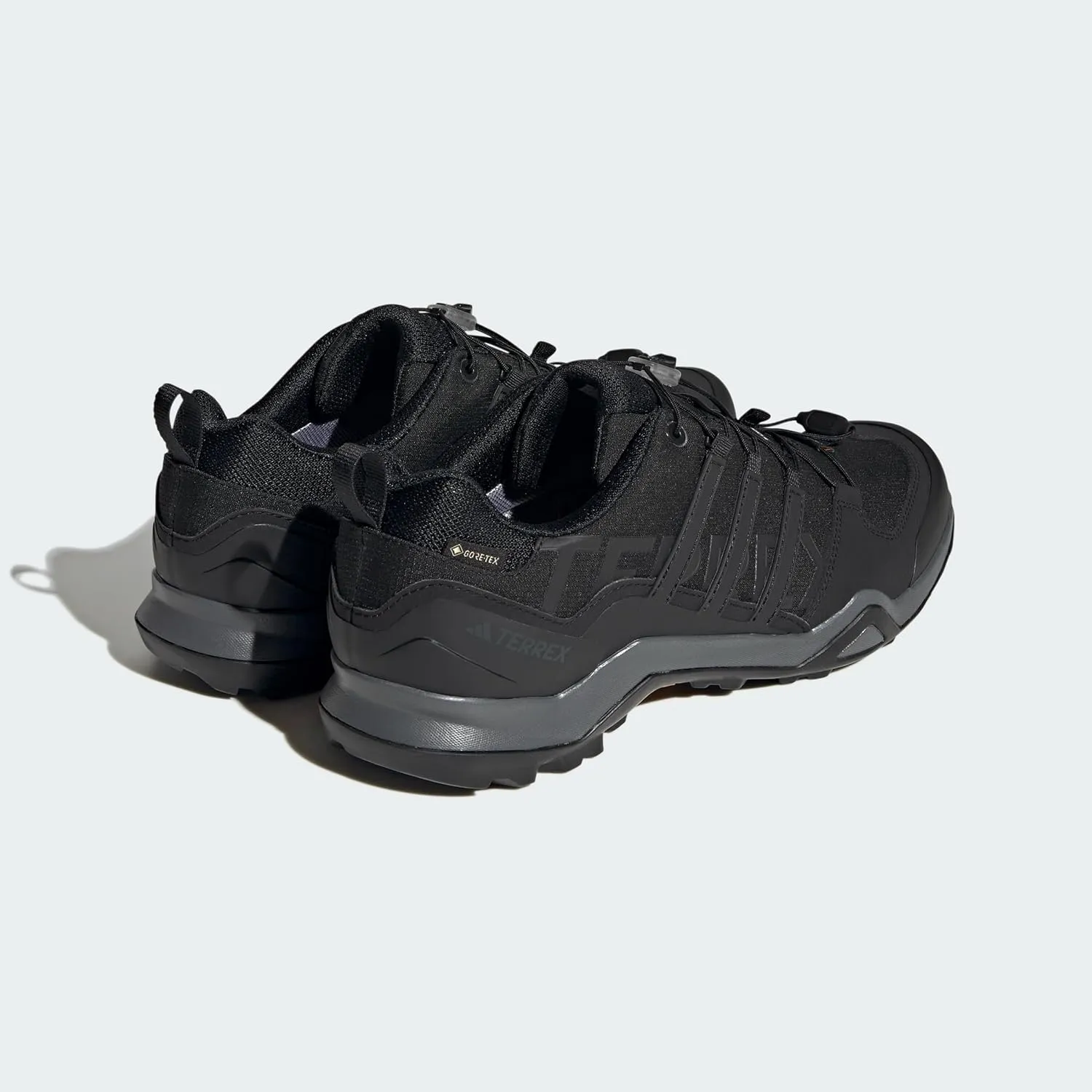 adidas Men's Terrex Swift R2