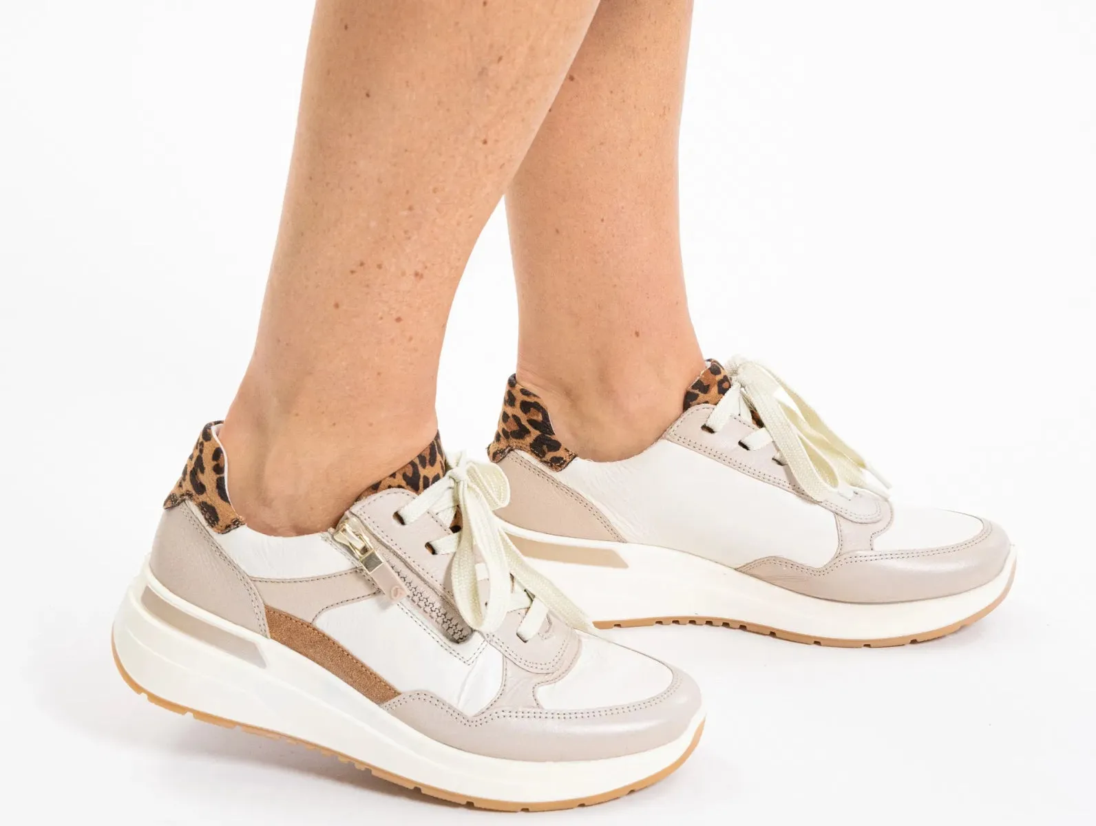 Ara 12-57702-16 Garda – White Sand Leopard