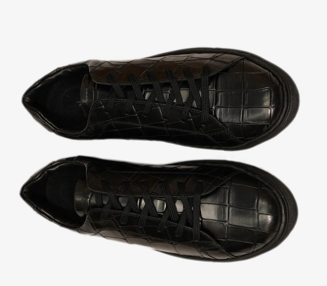 Casual Luxury: Handmade Lightweight Crocodile Pattern Leather Sneakers