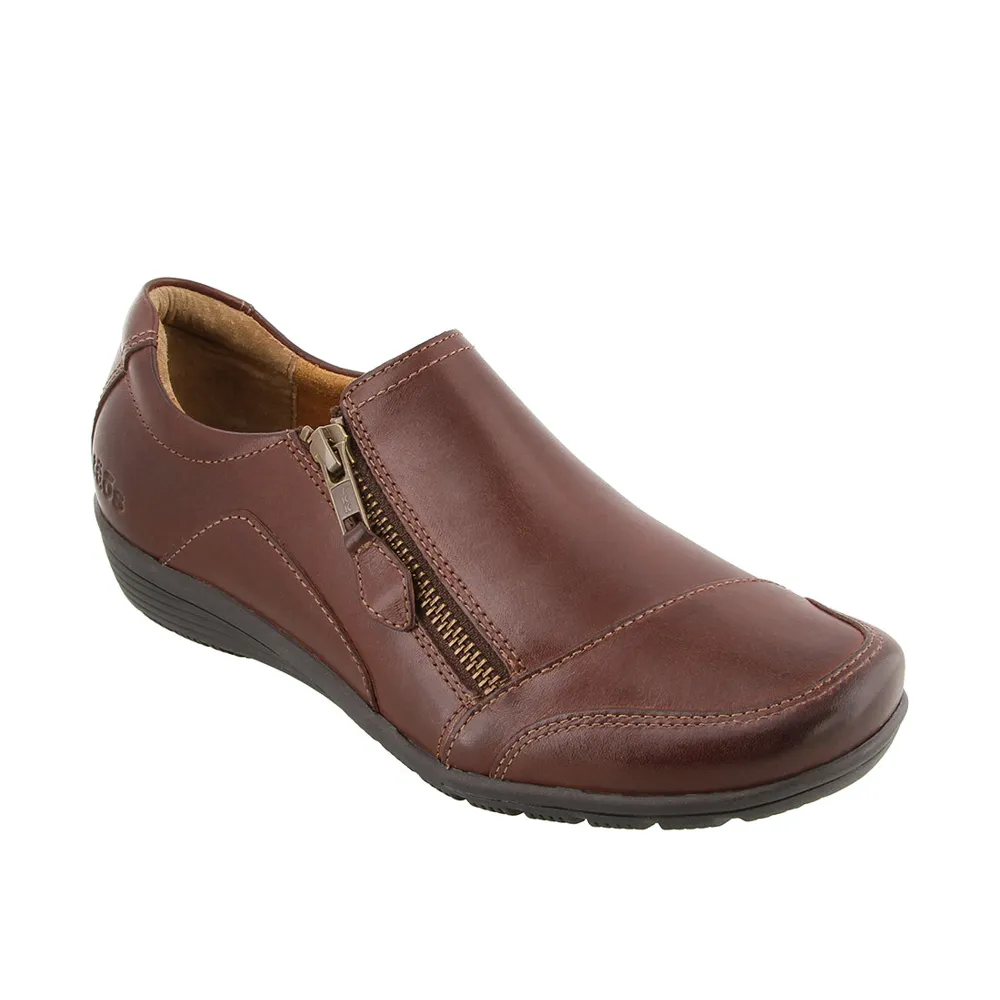 Character Side-Zip Loafer