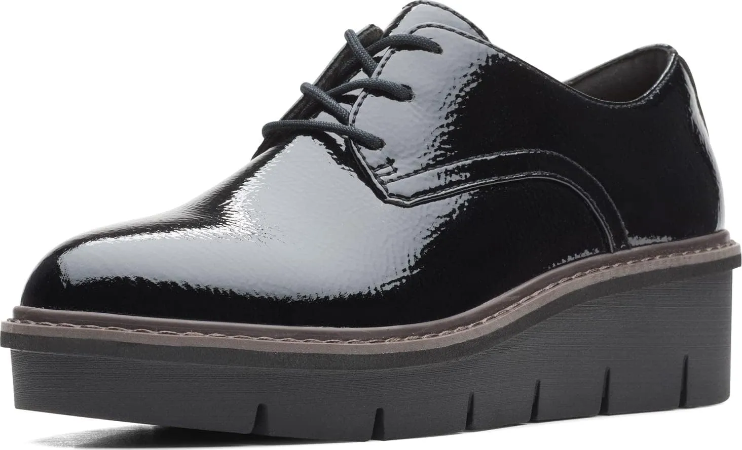 Clarks Women's Airabell Tye Oxford Black Patent