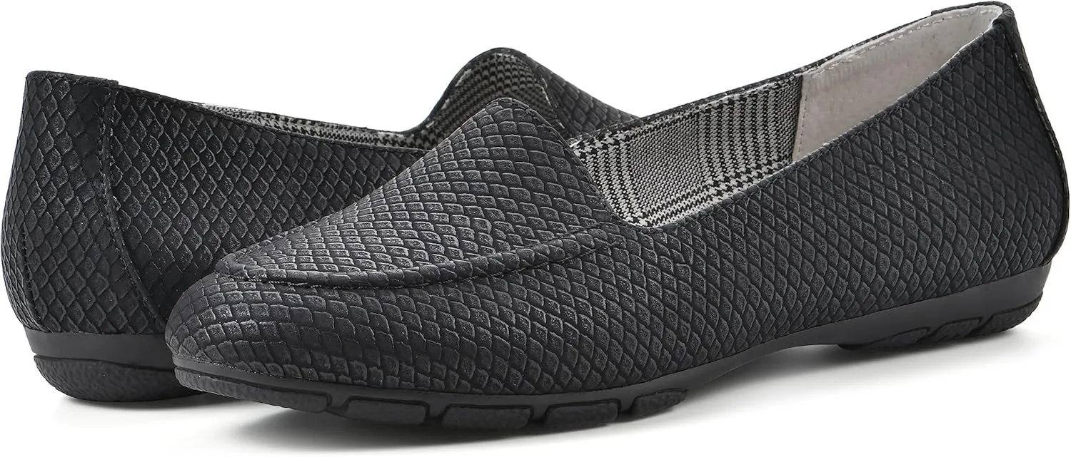CLIFFS BY WHITE MOUNTAIN Women's Gracefully Tailored Loafer Flat