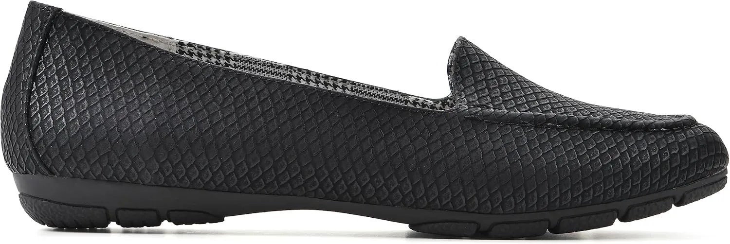 CLIFFS BY WHITE MOUNTAIN Women's Gracefully Tailored Loafer Flat