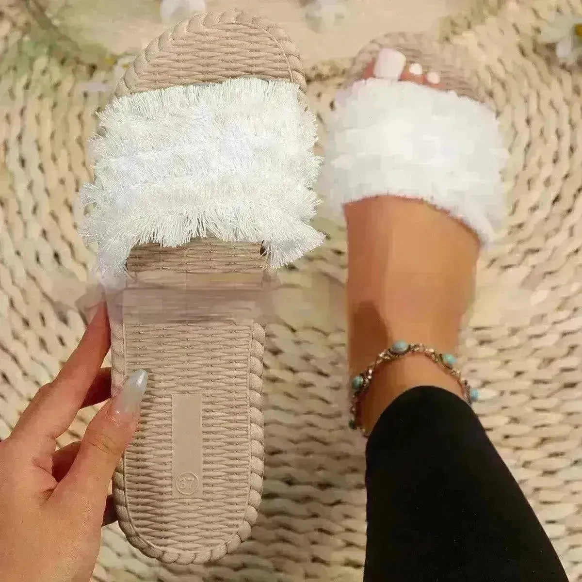 Comfortable EVA Beach Tassel Flat Flip Flop Sandals Fashion Slippers for Women