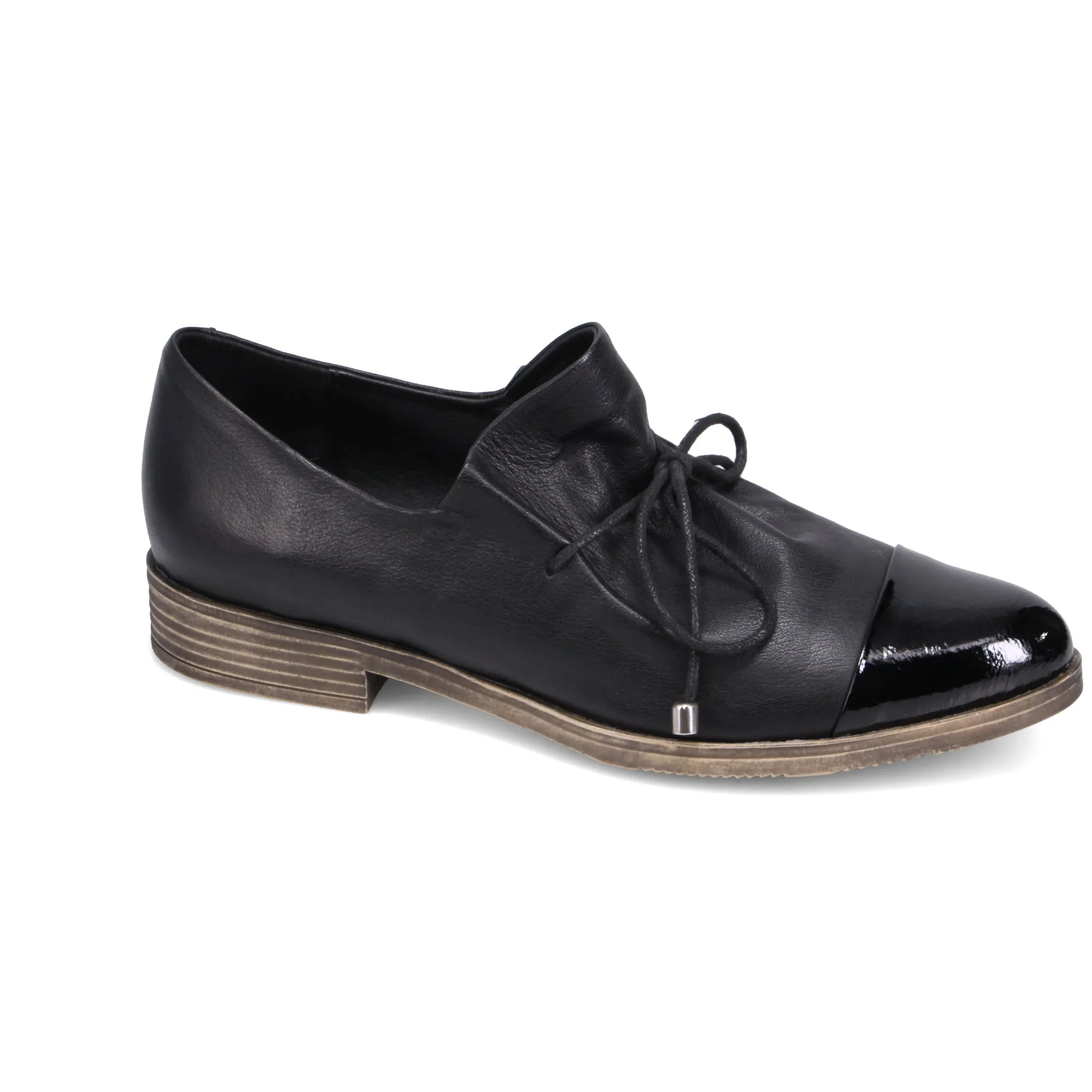 Django and Juliette Women's Kotty Shoe