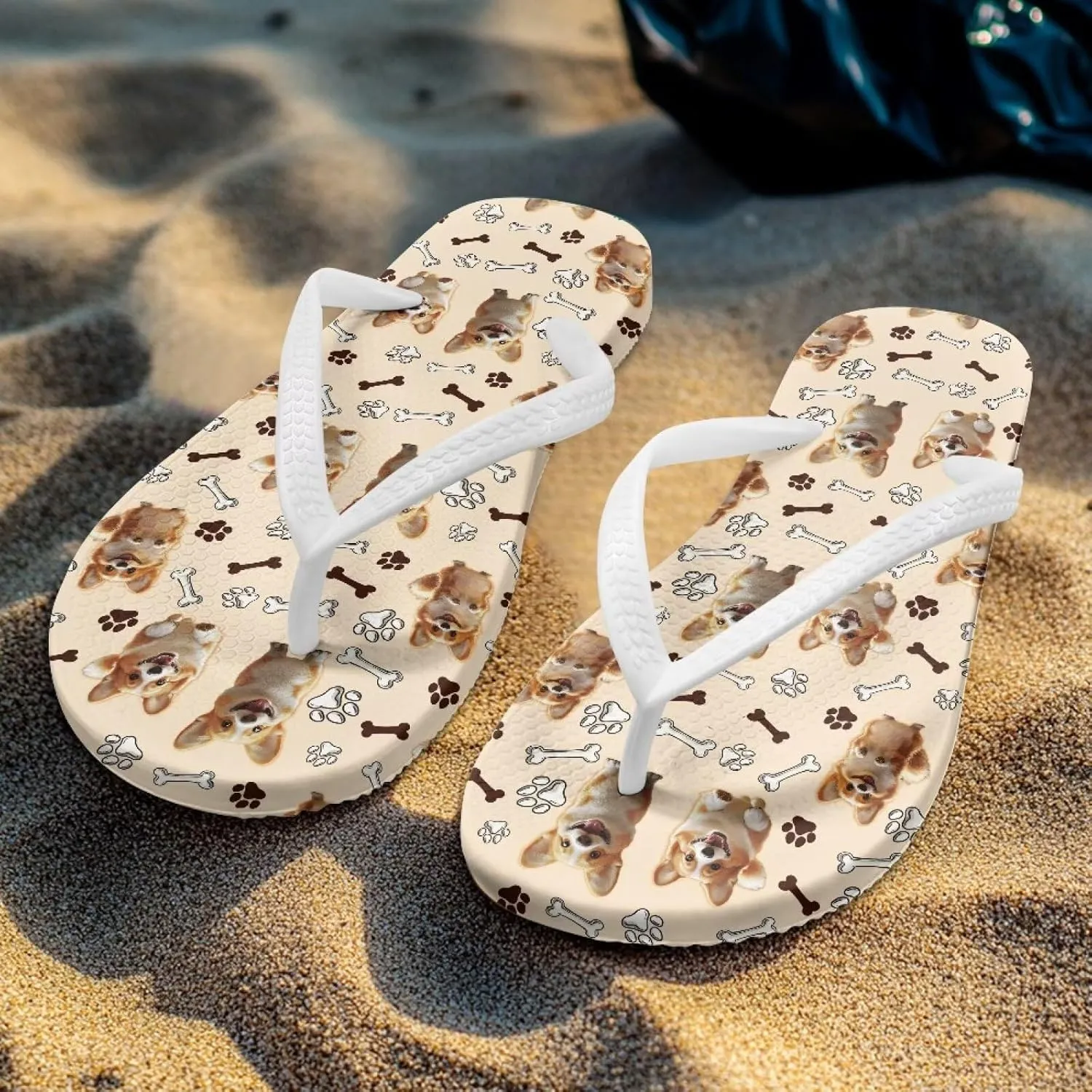 GOSTONG Women's Flip Flops Non-Slip Lightweight Sandals for Beach Pool Party Comfort Summer Sandals Teen Girls White Strap Size 5-9
