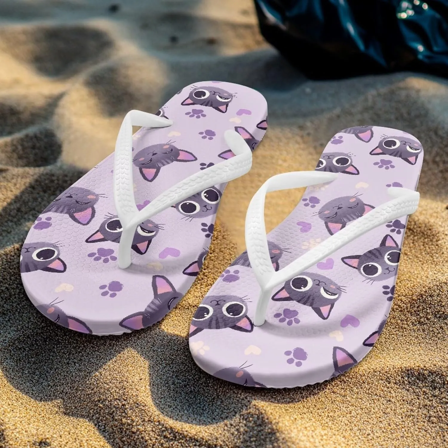 GOSTONG Women's Flip Flops Non-Slip Lightweight Sandals for Beach Pool Party Comfort Summer Sandals Teen Girls White Strap Size 5-9