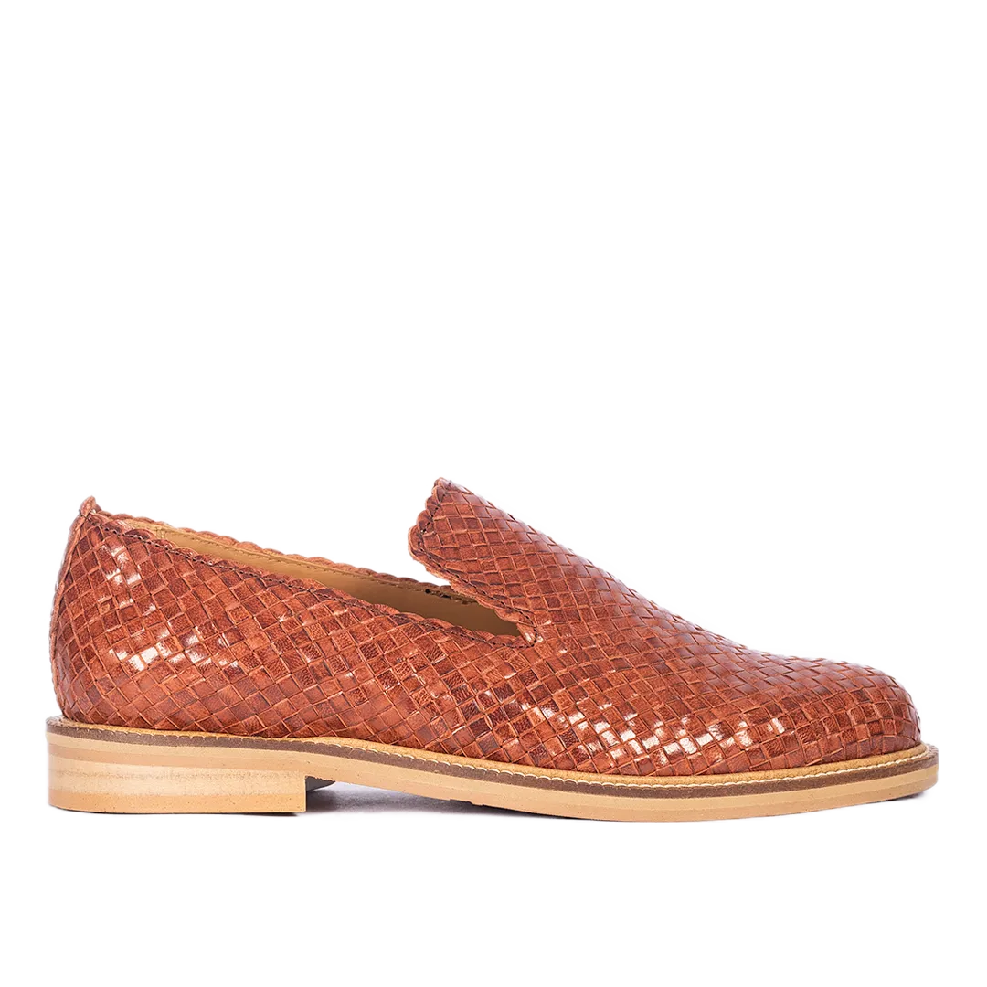 Handgeflochtene Loafer mit dekorativem Besatz
