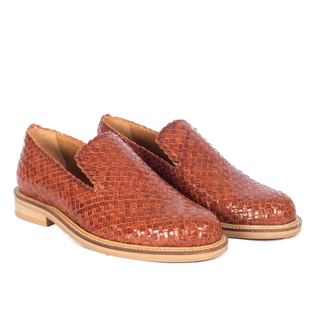 Handgeflochtene Loafer mit dekorativem Besatz