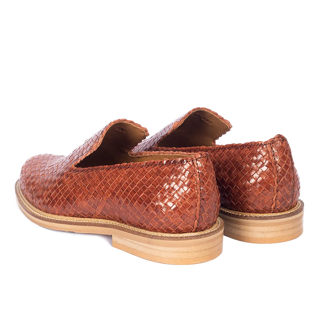 Handgeflochtene Loafer mit dekorativem Besatz