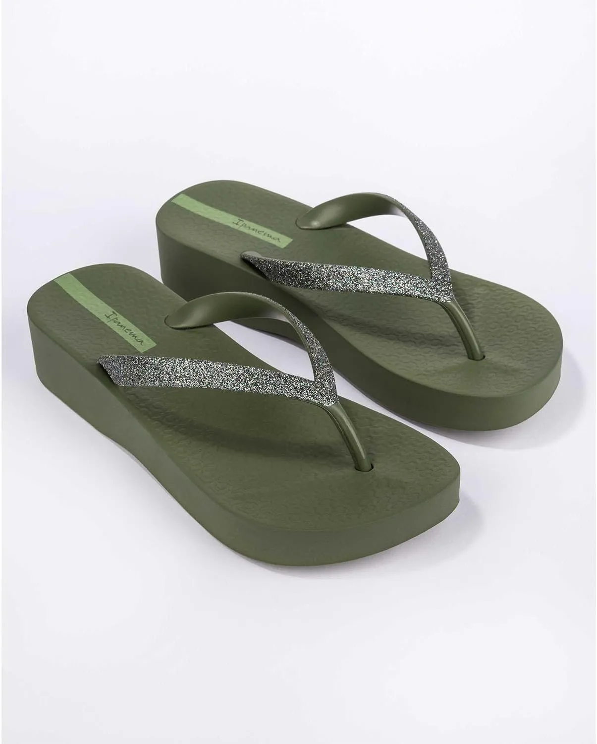 Ipanema Women's Mesh Chic Platform Flip Flops - Comfortable and Trendy Summer Platform Sandals with Glittery Straps, Anatomic Footbed & Non-Slip Sole