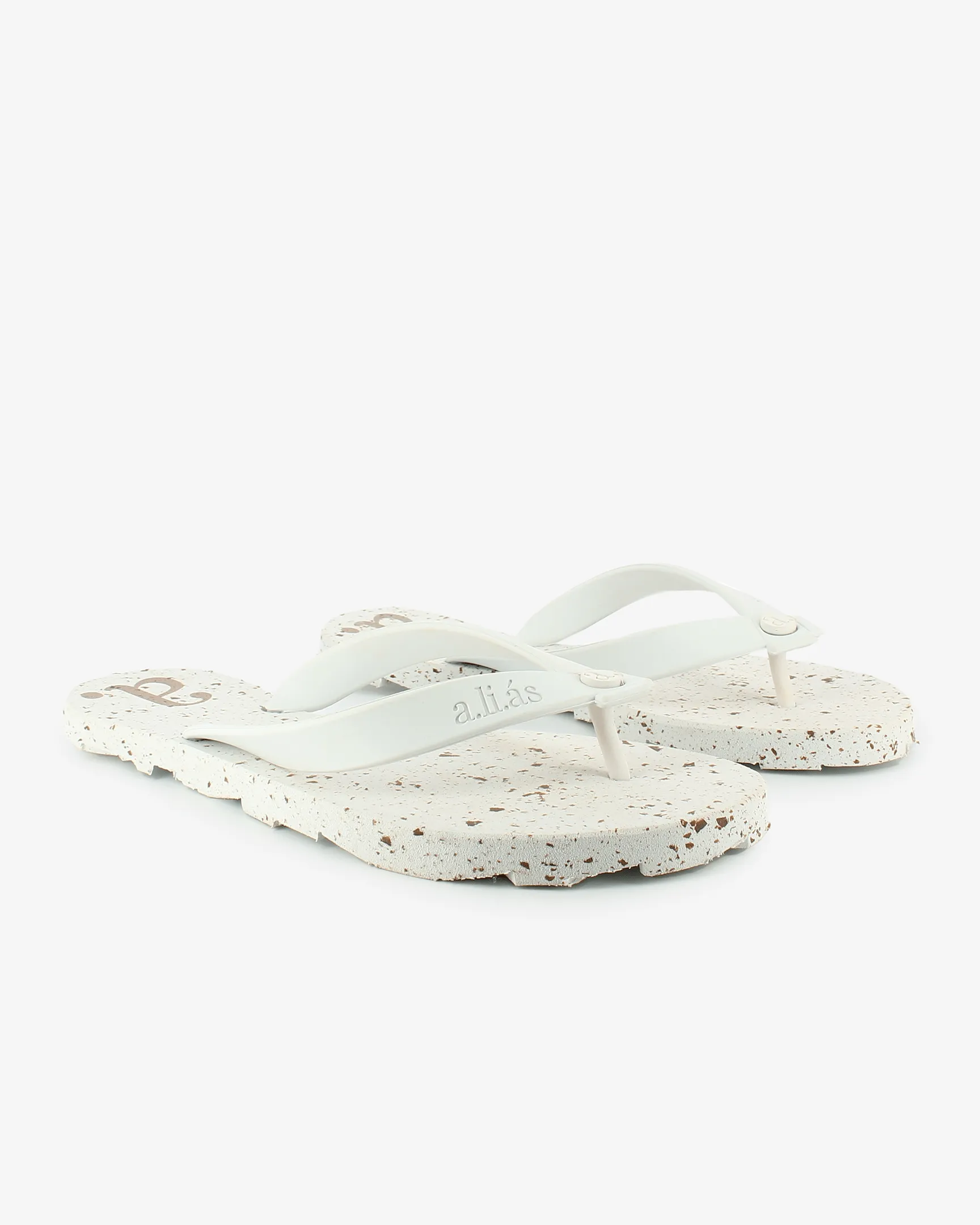 Nalu Recycled Rubber Flip Flops | White