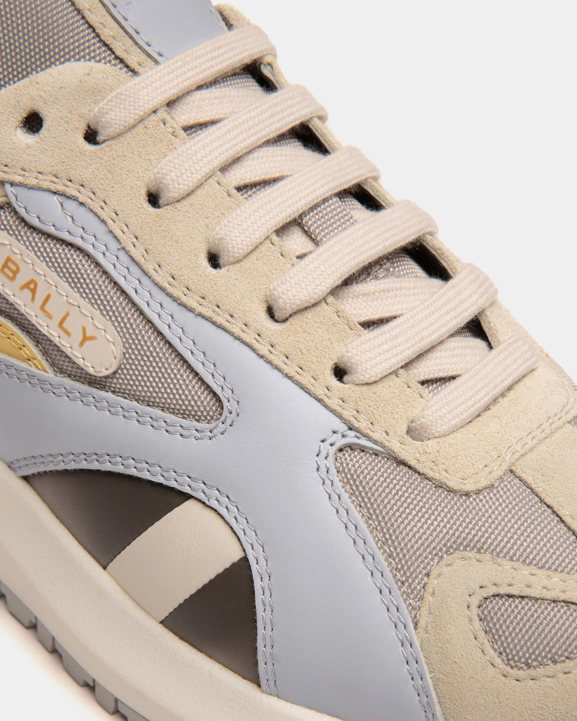 Outline Sneaker In White Leather And Mesh