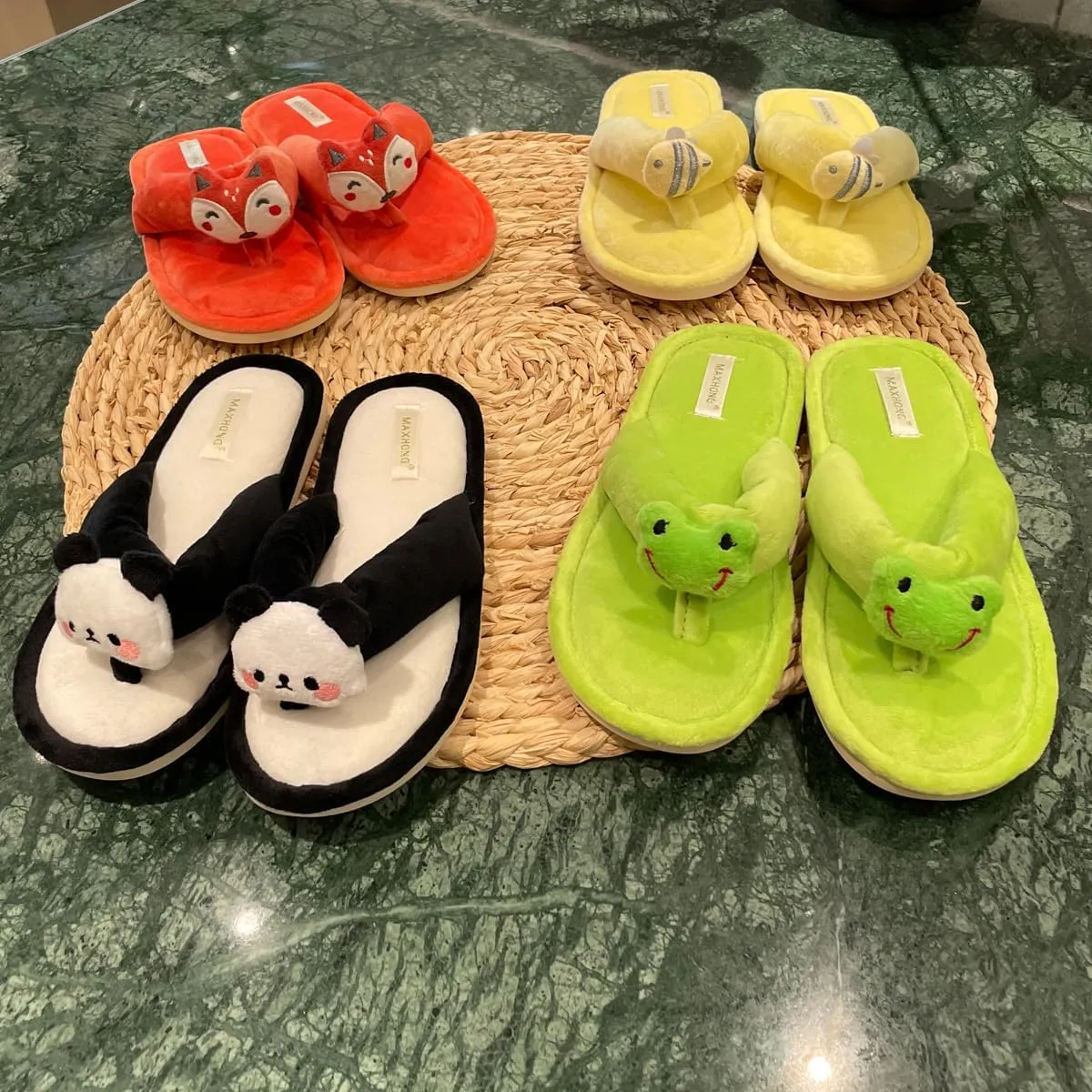Women House Slippers Thong Slippers with Cute Animal, Memory Foam Flip-Flop Slippers for Women Indoor