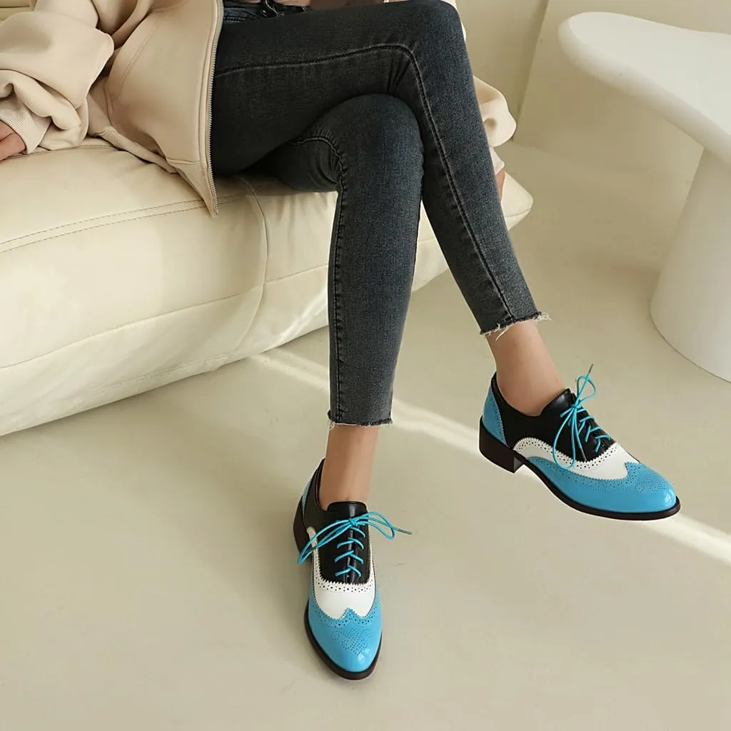 Women's Flat Saddle Oxford Shoes Two Toned Round Toe Wingtip Lace Up Perforated Low Heel School Oxfords Brogues