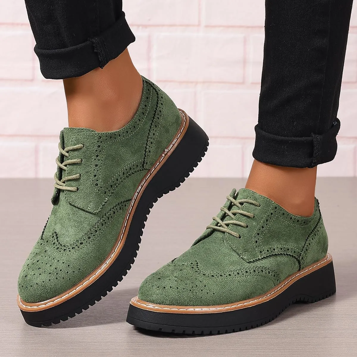 Women's Oxfords Classic Lace Up Vintage Round Toe Platform Casual Wingtip Brogues Low Heel Dress Shoes